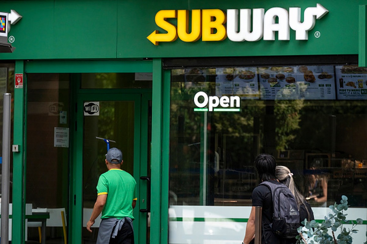 10 mil pessoas aceitam mudar o nome para 'Subway' em troca de lanches grátis para sempre | Franquias