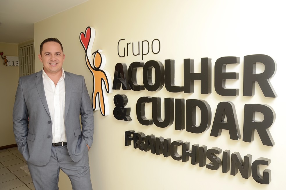 Estevan Oliveira, fundador do grupo Acolher & Cuidar — Foto: Divulgação