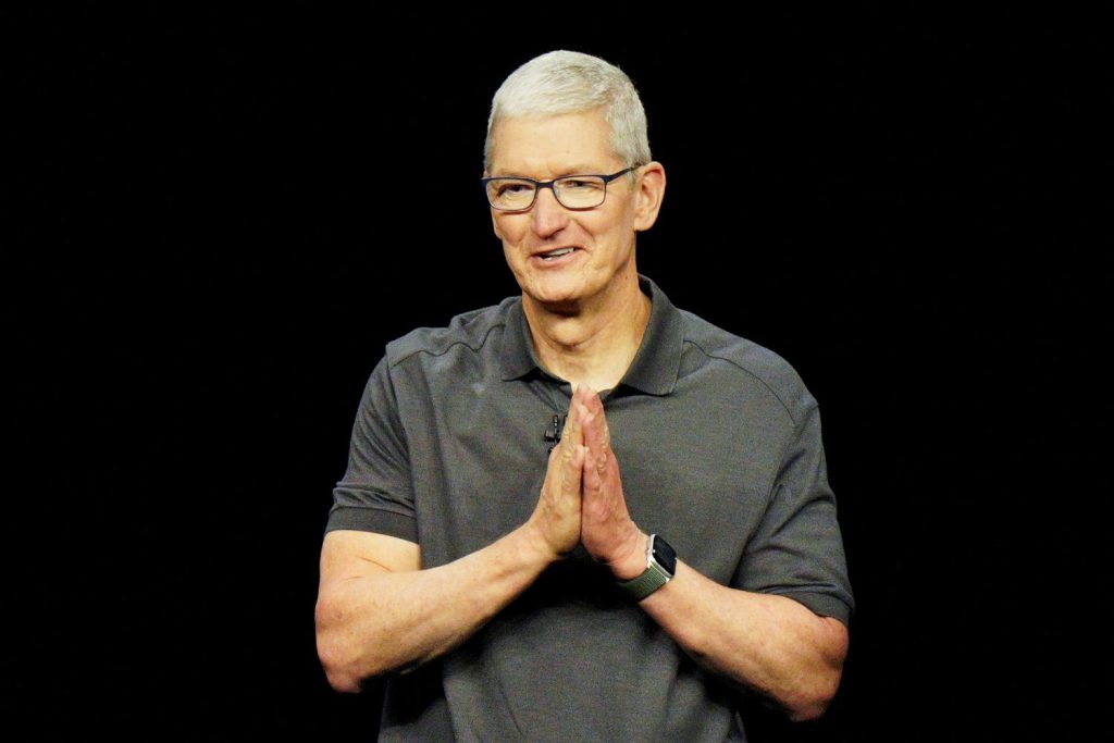 CEO da Apple ganha US$ 41 milhão com maior venda de ações em dois anos