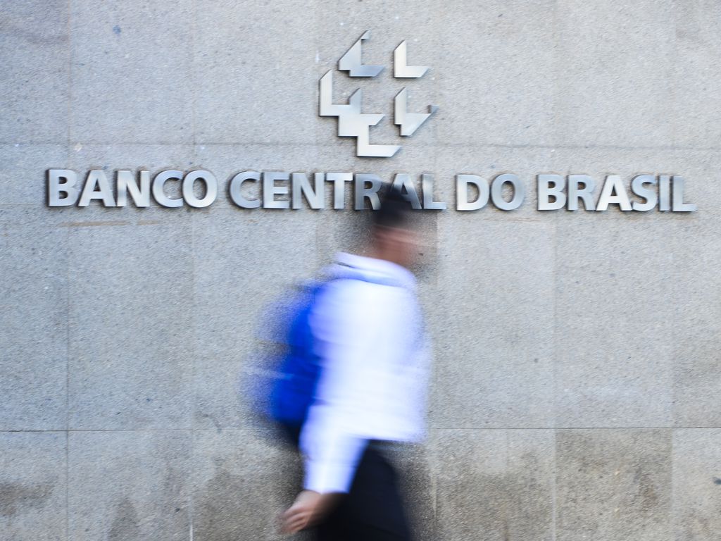 Servidores do Banco Central entram em 3ª fase de operação-padrão e ameaçam greve