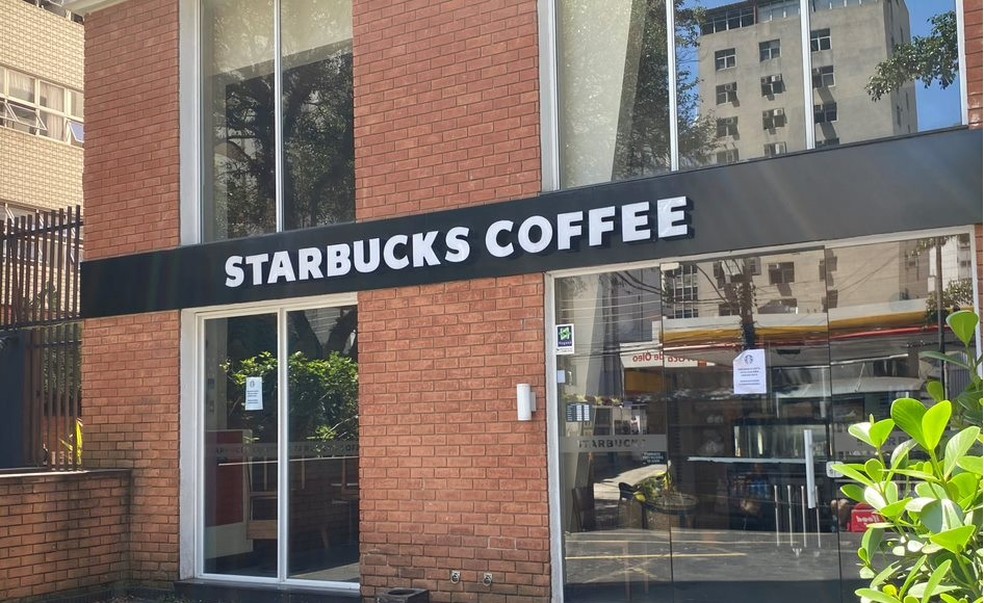 Unidade da Starbucks fechada no Itaim Bibi, em São Paulo — Foto: PEGN