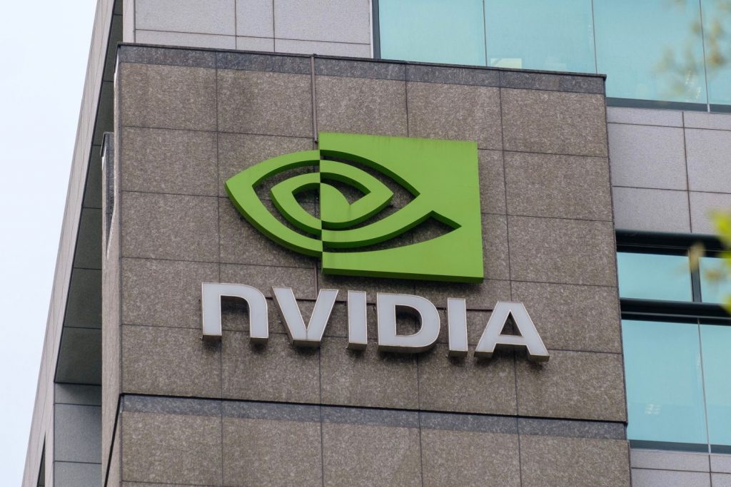 Nvidia adiciona mais de US$ 200 bi ao seu valor de mercado com rali pós-balanço