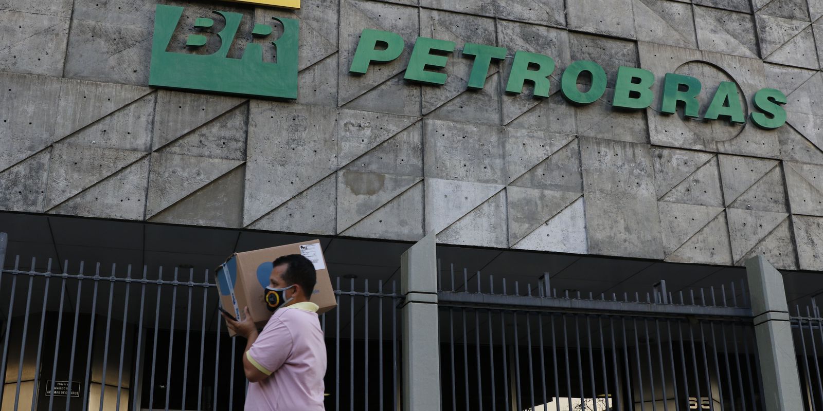 Petrobras reajusta preços da gasolina e do diesel para distribuidoras – finanças brasil