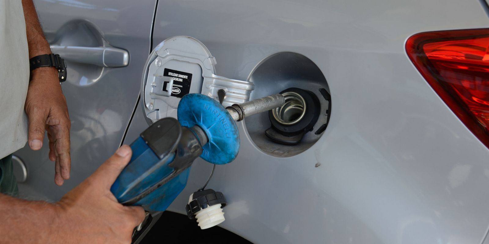 Preço da gasolina diminui e do diesel aumenta para distribuidoras  – finanças brasil