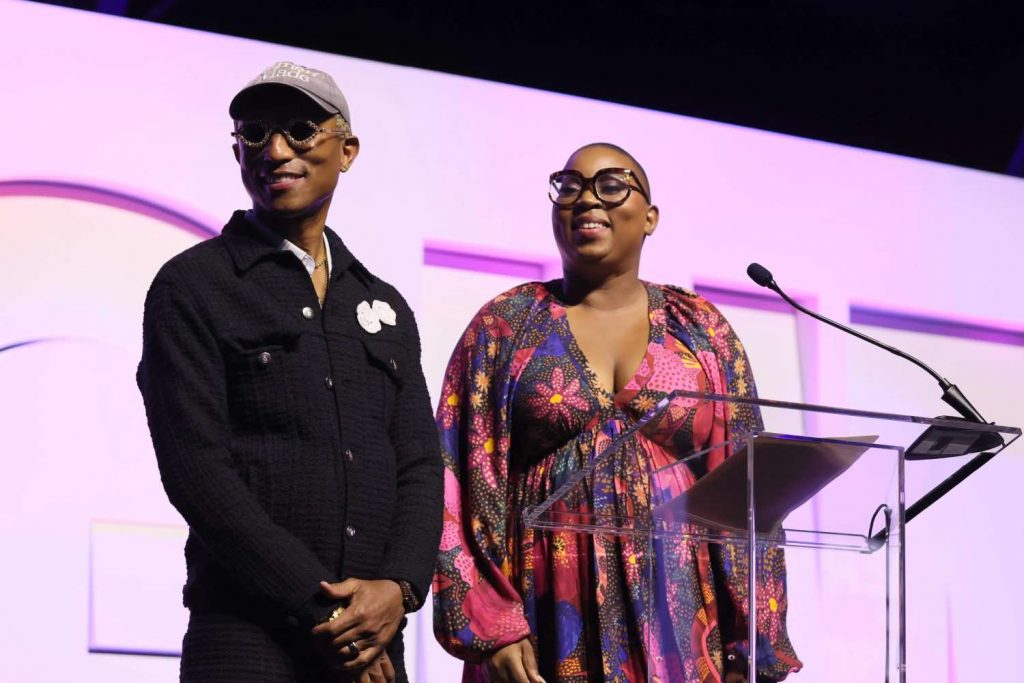Pharrell Williams investe US$ 1 bi para financiar empreendedores negros