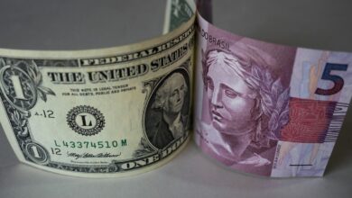 Dólar acima ou abaixo de R$ 5? Confira nova aposta do Barclays | Moedas e Juros