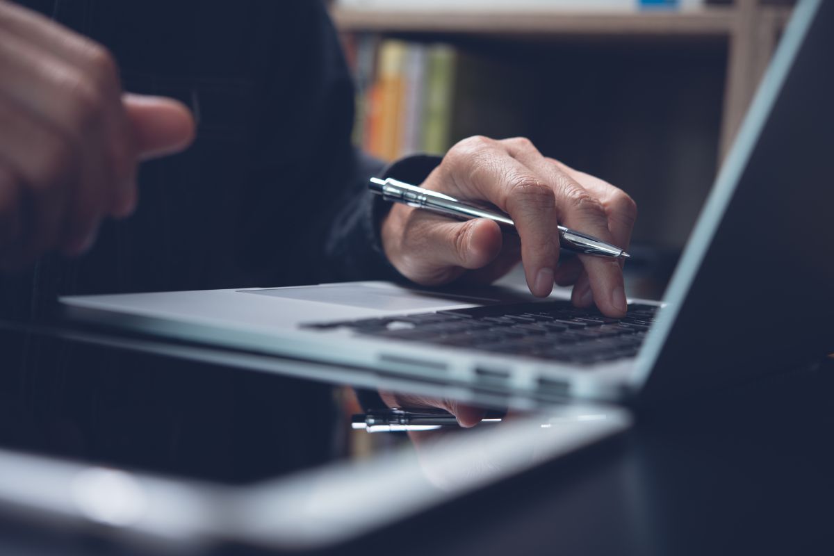Como Elaborar Trabalho de Conclusão de Curso sobre Finança Pública?